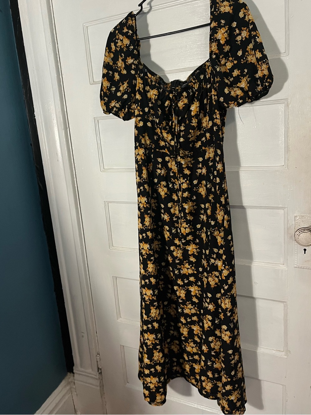 Black & Yellow Floral Puff-Sleeve Midi Dress